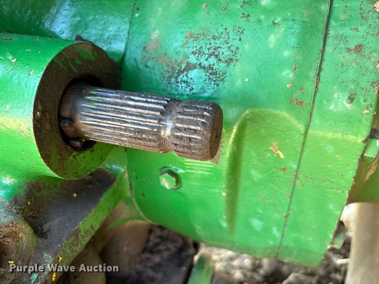 image for item EN5659 John Deere 2950 MFWD tractor