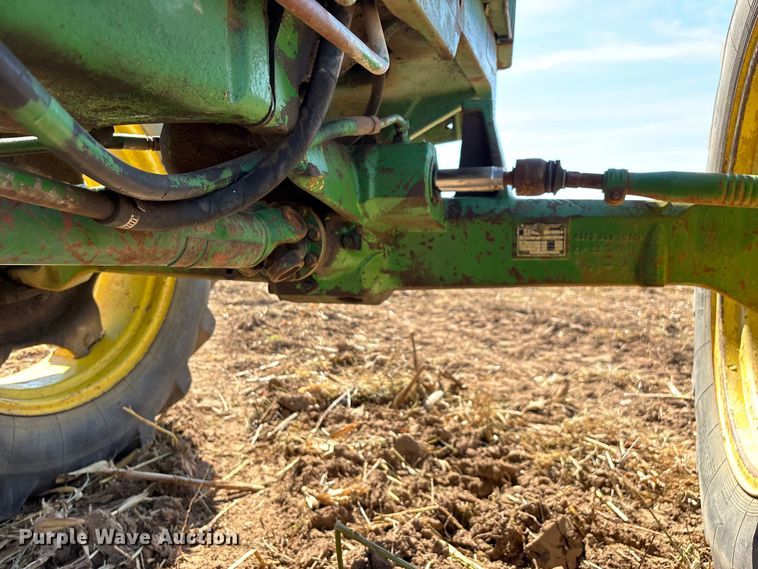 image for item EN5659 John Deere 2950 MFWD tractor