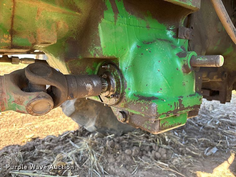 image for item EN5659 John Deere 2950 MFWD tractor