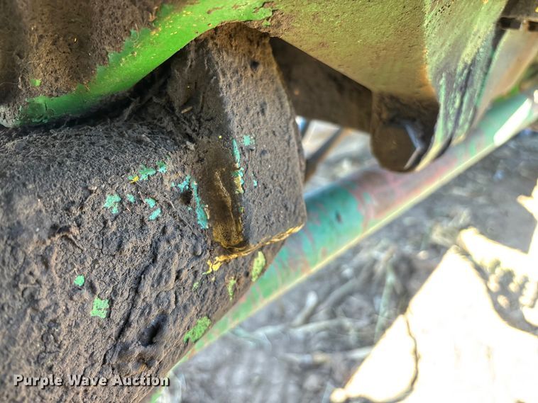 image for item EN5659 John Deere 2950 MFWD tractor