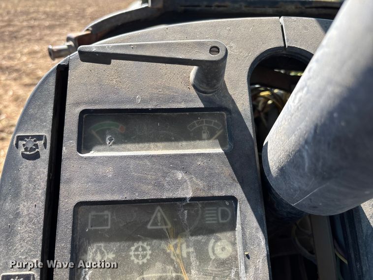 image for item EN5659 John Deere 2950 MFWD tractor