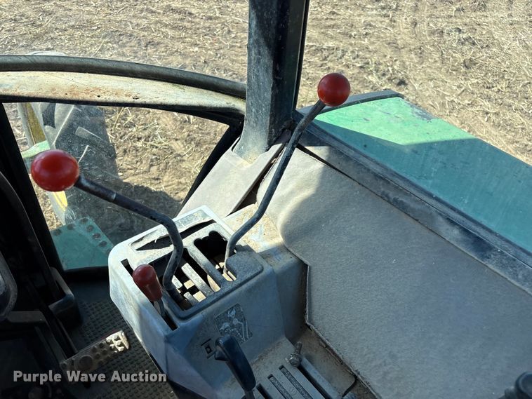 image for item EN5659 John Deere 2950 MFWD tractor