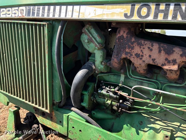 image for item EN5659 John Deere 2950 MFWD tractor