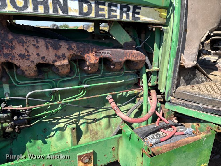 image for item EN5659 John Deere 2950 MFWD tractor