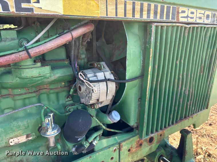 image for item EN5659 John Deere 2950 MFWD tractor