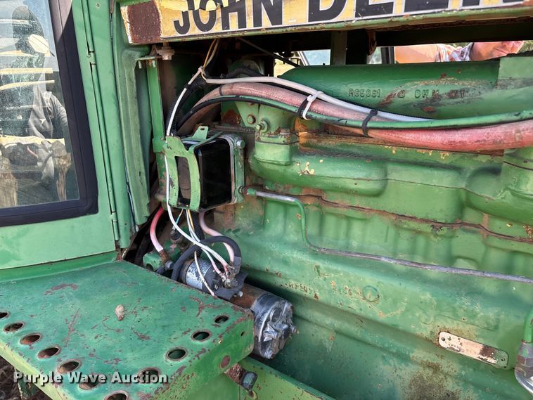 image for item EN5659 John Deere 2950 MFWD tractor