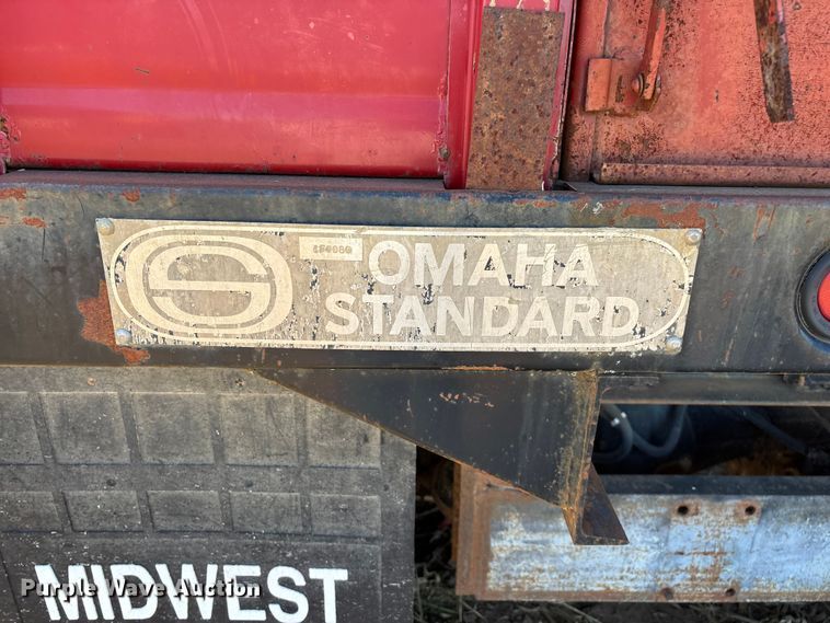 image for item EN5664 1986 International F1954 grain truck