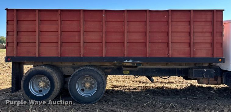 image for item EN5664 1986 International F1954 grain truck