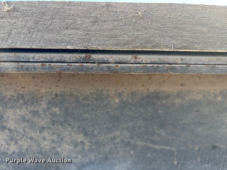 image for item EN5664 1986 International F1954 grain truck