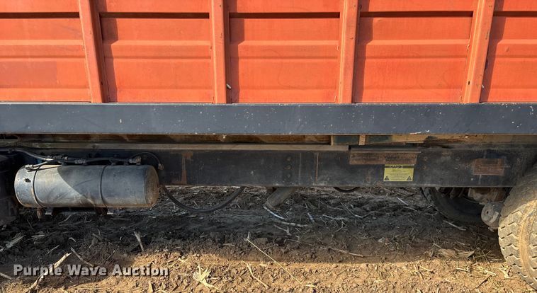 image for item EN5664 1986 International F1954 grain truck