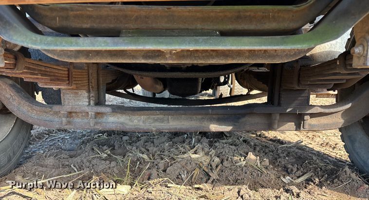 image for item EN5664 1986 International F1954 grain truck