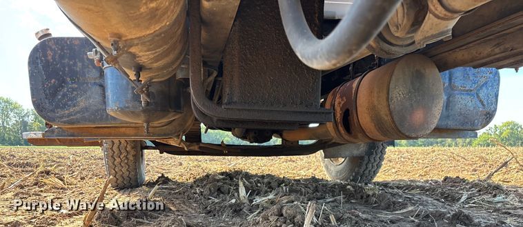 image for item EN5664 1986 International F1954 grain truck