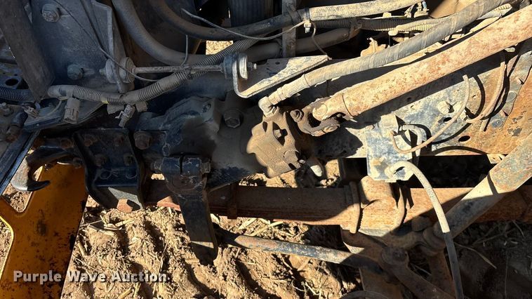 image for item EN5665 1994 International 4700 truck cab and chassis