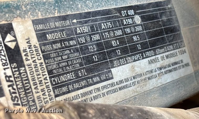 image for item EN5665 1994 International 4700 truck cab and chassis