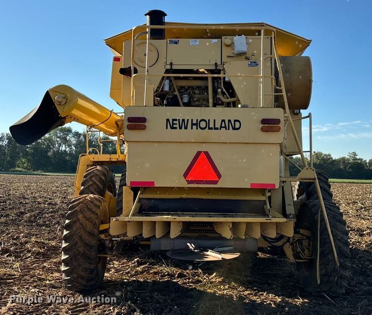 image for item EN5666 1999 New Holland TR 98  combine