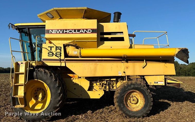 image for item EN5666 1999 New Holland TR 98  combine