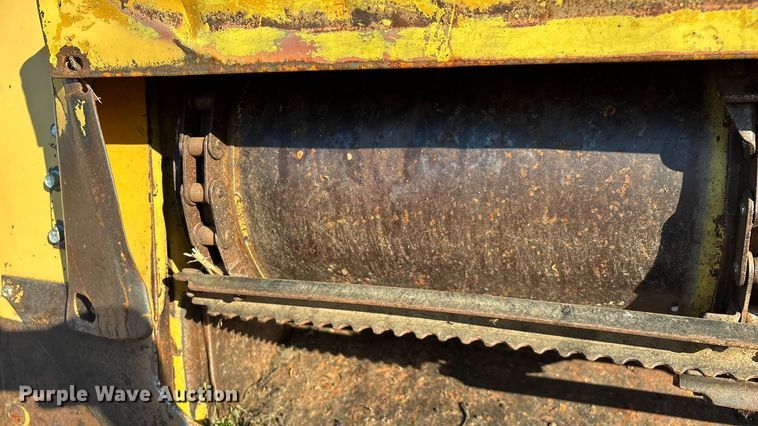 image for item EN5666 1999 New Holland TR 98  combine