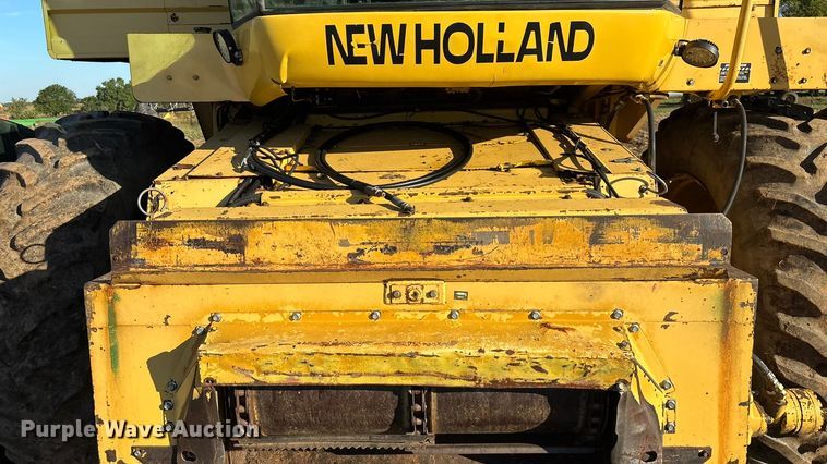 image for item EN5666 1999 New Holland TR 98  combine