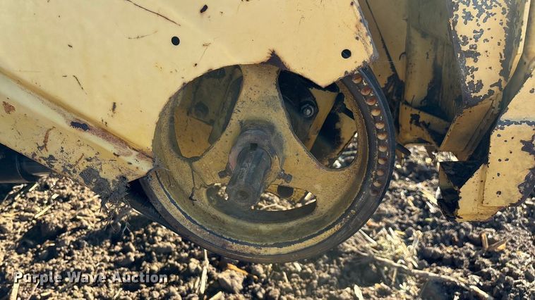 image for item EN5666 1999 New Holland TR 98  combine