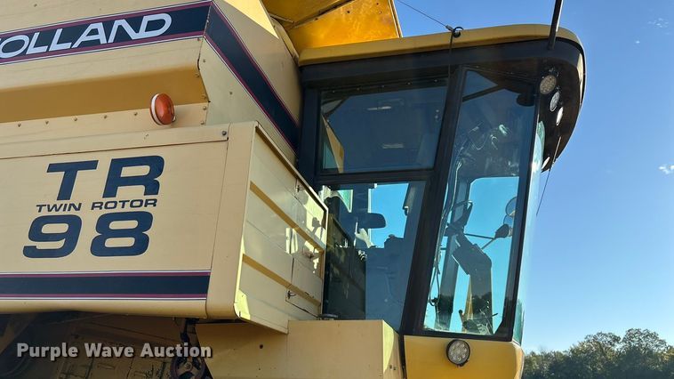 image for item EN5666 1999 New Holland TR 98  combine