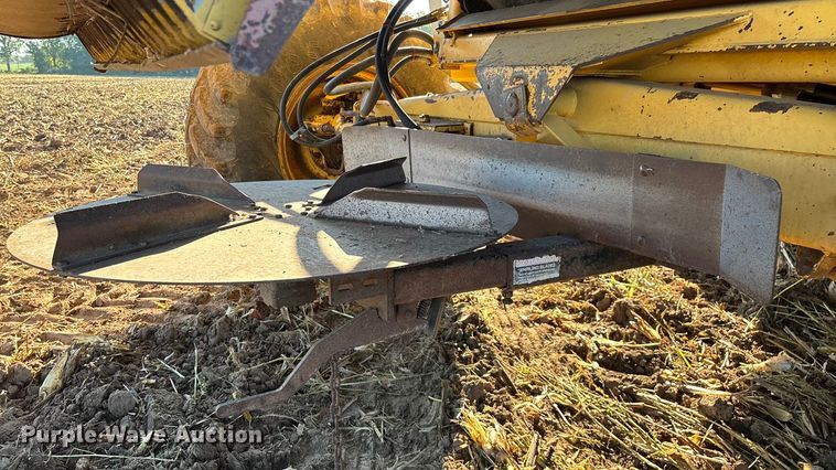 image for item EN5666 1999 New Holland TR 98  combine