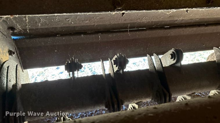 image for item EN5666 1999 New Holland TR 98  combine