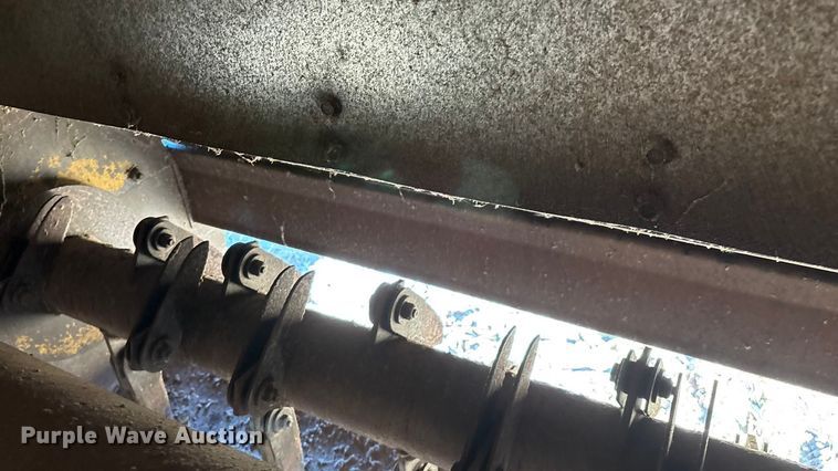 image for item EN5666 1999 New Holland TR 98  combine