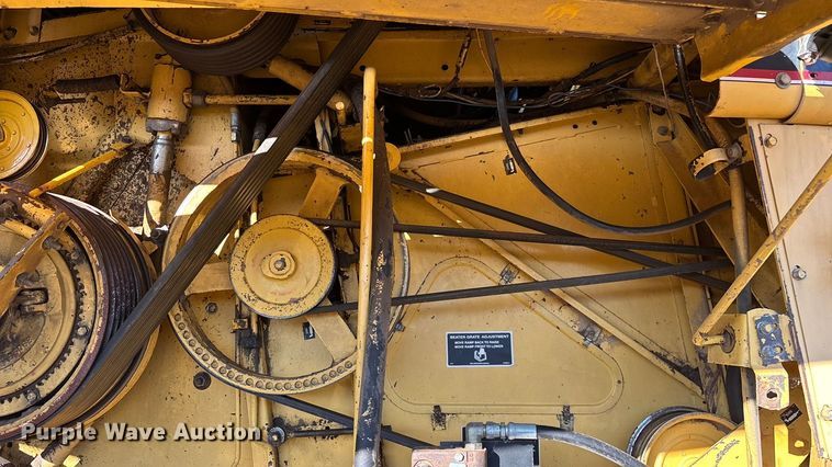 image for item EN5666 1999 New Holland TR 98  combine