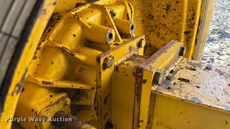 image for item EN5666 1999 New Holland TR 98  combine