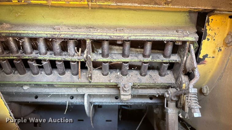 image for item EN5666 1999 New Holland TR 98  combine