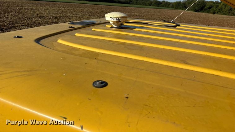 image for item EN5666 1999 New Holland TR 98  combine