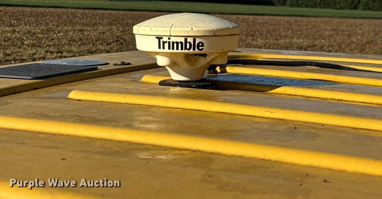 image for item EN5666 1999 New Holland TR 98  combine