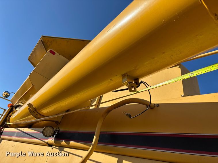 image for item EN5666 1999 New Holland TR 98  combine