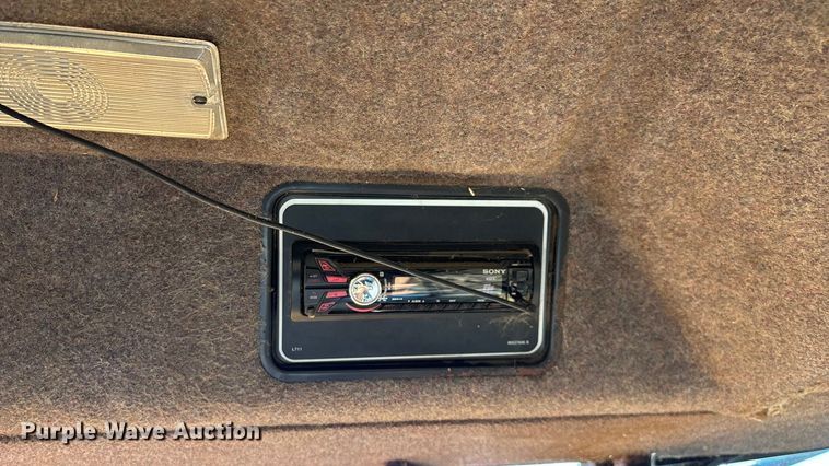 image for item EN5666 1999 New Holland TR 98  combine