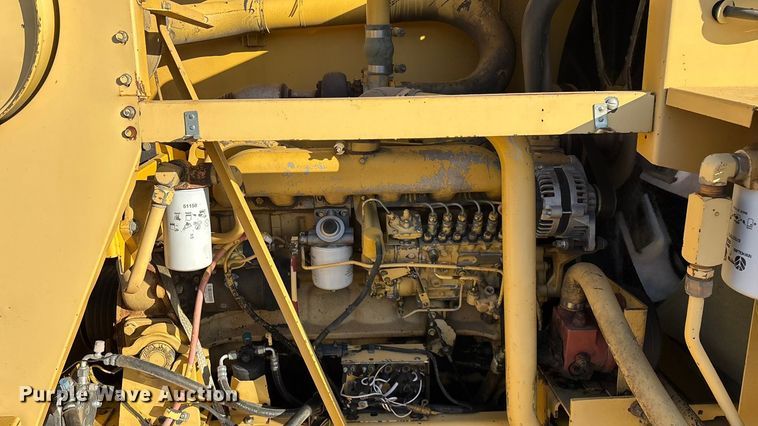 image for item EN5666 1999 New Holland TR 98  combine
