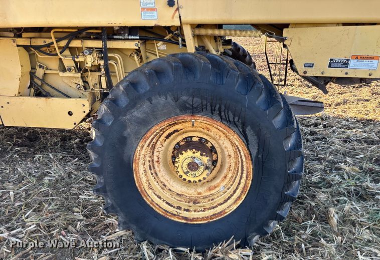 image for item EN5666 1999 New Holland TR 98  combine