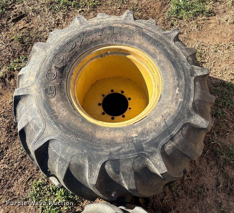 image for item EN5666 1999 New Holland TR 98  combine