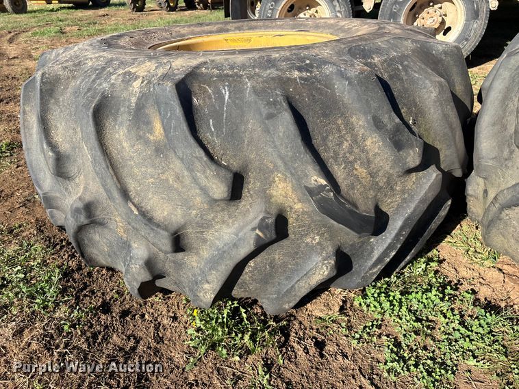 image for item EN5666 1999 New Holland TR 98  combine