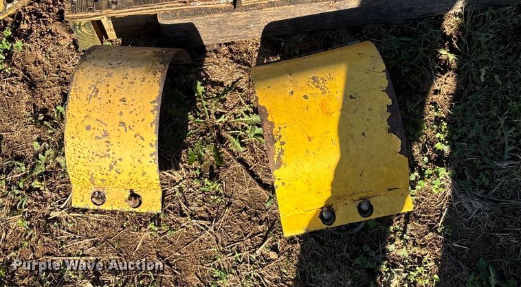 image for item EN5666 1999 New Holland TR 98  combine