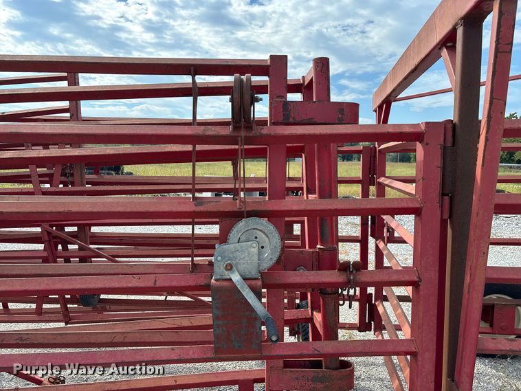 image for item EN5667 Diamond W Corral portable corral