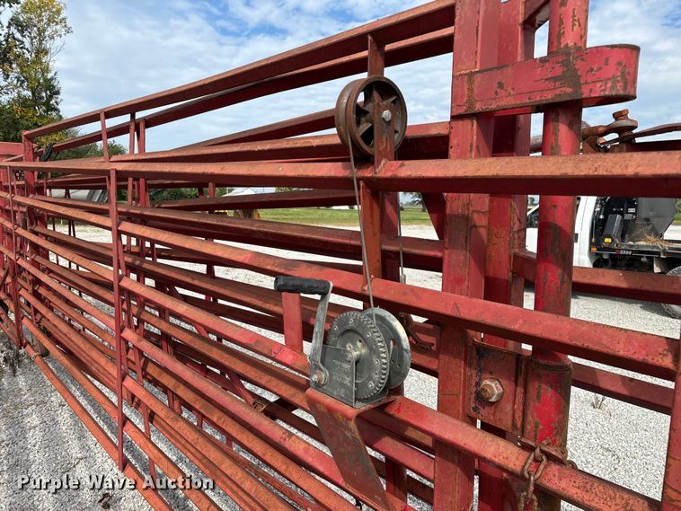 image for item EN5667 Diamond W Corral portable corral