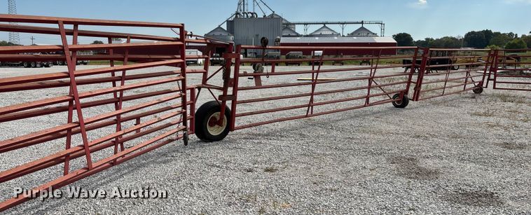 image for item EN5667 Diamond W Corral portable corral