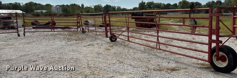 image for item EN5667 Diamond W Corral portable corral