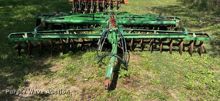 image for item EN5692 John Deere H1000 off-set disk