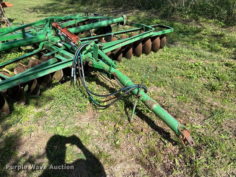 image for item EN5692 John Deere H1000 off-set disk