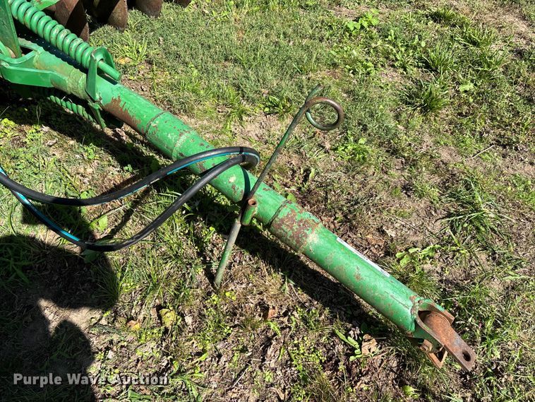 image for item EN5692 John Deere H1000 off-set disk