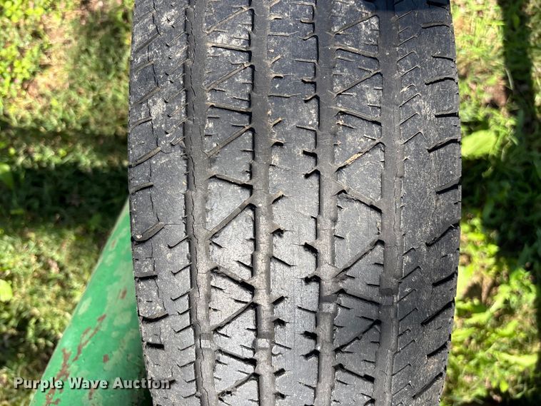 image for item EN5692 John Deere H1000 off-set disk