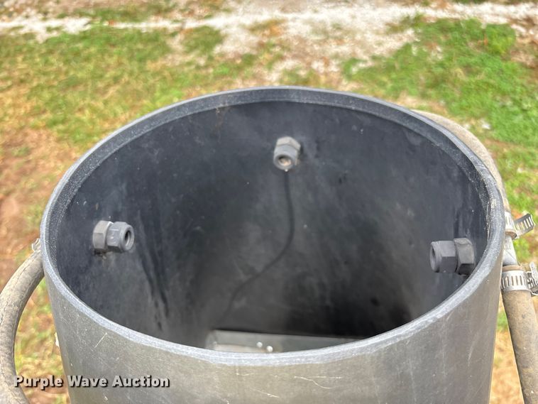 image for item EN5705 2012 A1 Mist Sprayers & Resources mist sprayer