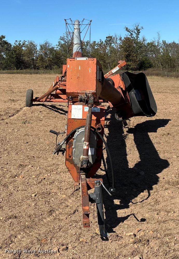 image for item EN5707 Hutchinson Swing Away Auger auger