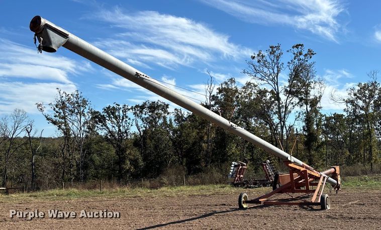 image for item EN5707 Hutchinson Swing Away Auger auger